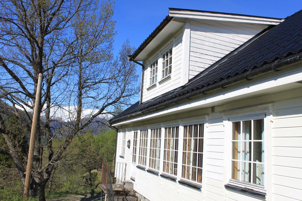 Eidsdal Camping Og Feriehus Exterior photo
