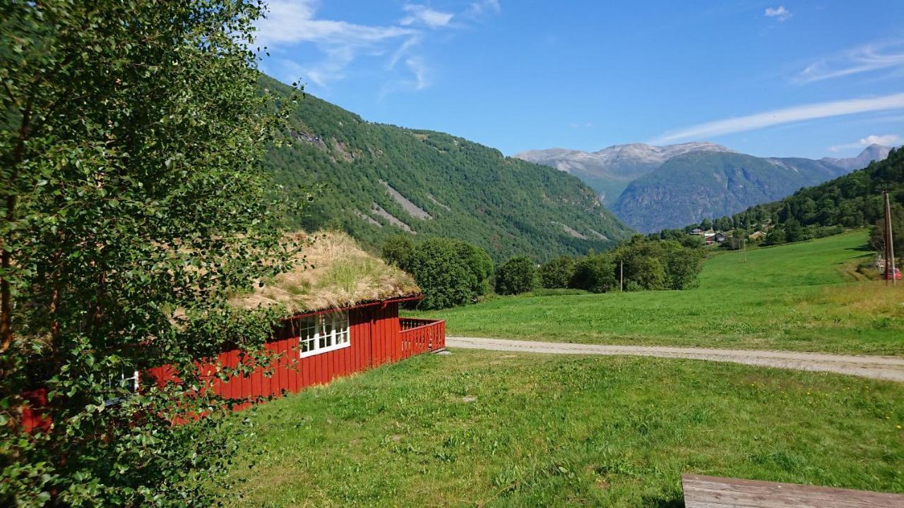 Eidsdal Camping Og Feriehus Exterior photo